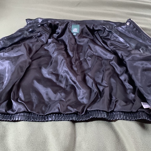 Wild Fable black, vegan leather bomber jacket.  Size XL - Picture 9 of 9